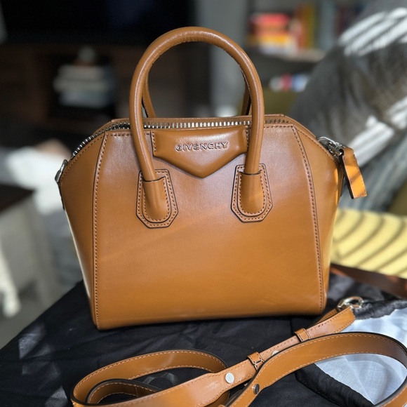 Givenchy Mini Antigona Cognac/ Tan/ Camel Dust bag, tags, strap included - Picture 1 of 7